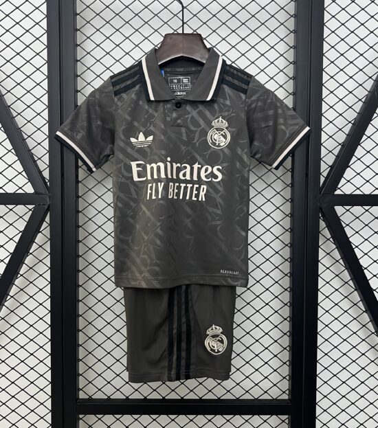 Kit Infantil Real Madrid Third