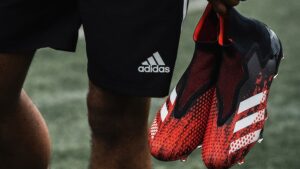 chuteira adidas